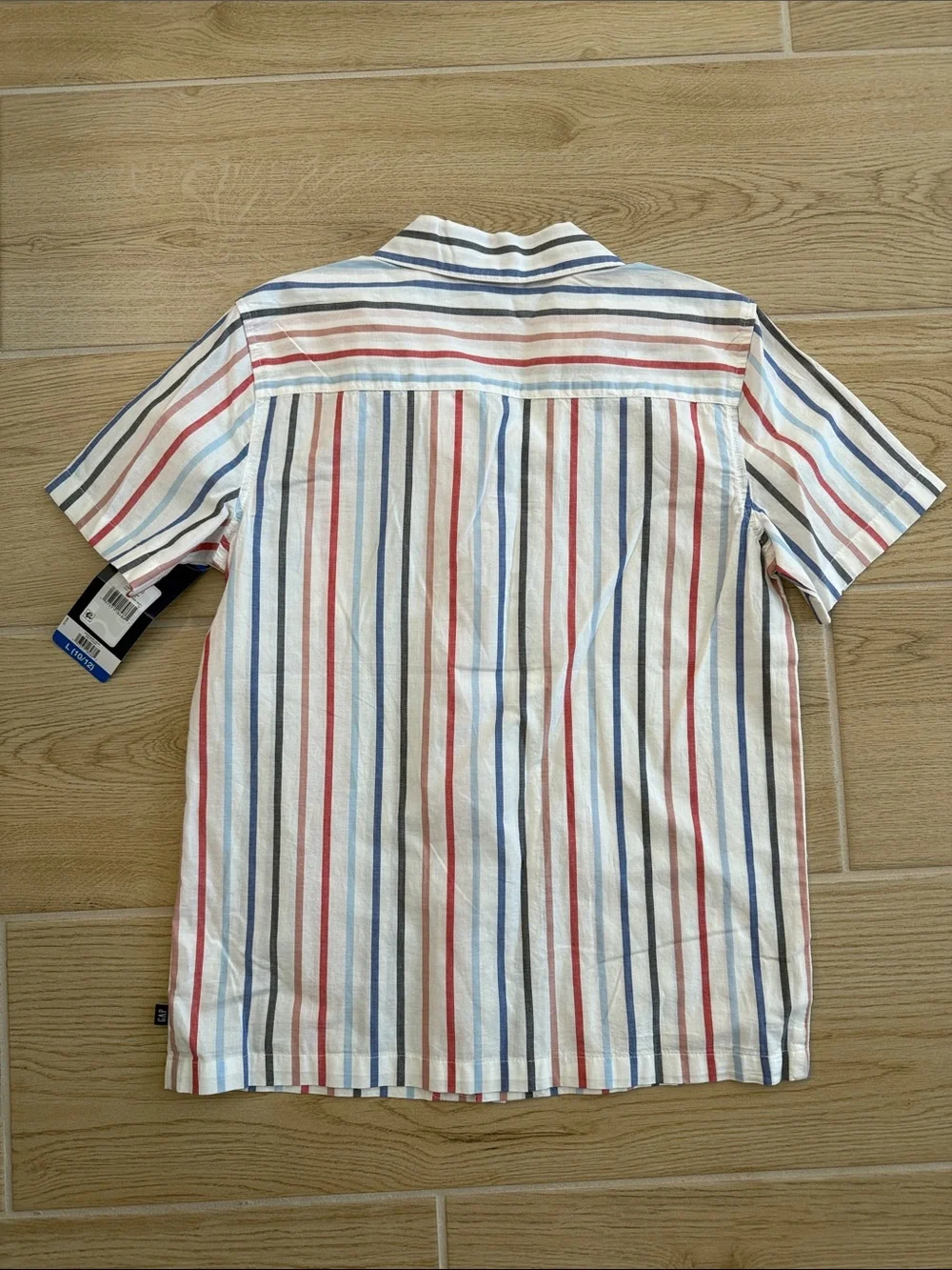 GAP Short-Sleeve Button-Down Shirt in White with Red & Blue Stripes